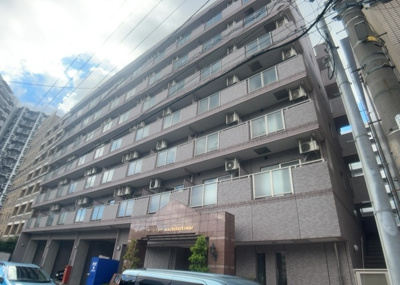 【構造・工法・仕様】 | ヴェルステージ町田駅前 | ＲＣ造、Reinforced Concreteは直訳すると補強されたコンクリートです。主に柱や梁・床・壁が鉄筋とコンクリートで構成おり、鉄筋を組んだ型枠にコンクリートを流し込んで固めたものを指します。