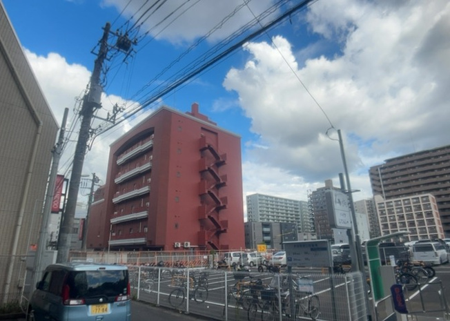 【展望】 | ヴェルステージ町田駅前 | 景色重視でお家選ぶをするとスーパーが遠い！学校が遠い！など生活をするうえで利便性で困ることもあります。まず一度現地を見学する際に、周辺の施設などがあるかを確認し、暮らし始めた後のことを想像しましょう。
