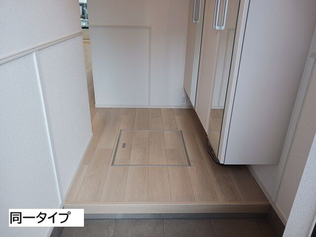 カーサ・コルーテ福の玄関