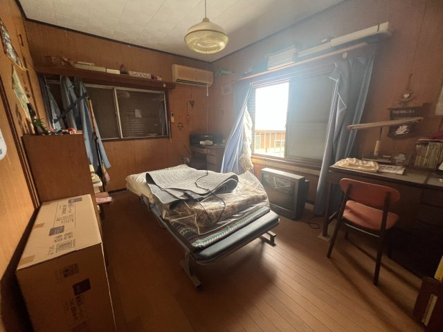 DIYで再生！吉野町の中古戸建～鹿児島県鹿児島市吉野町～の洋室|自分スタイルの空間へ再生しやすいシンプルな室内構成です。