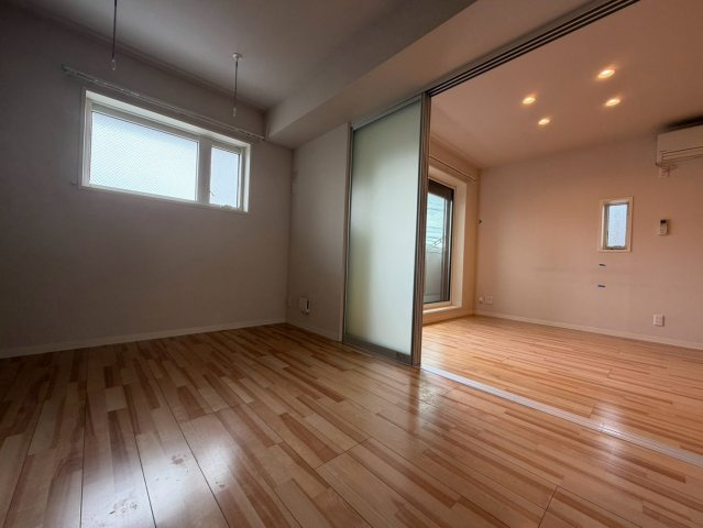 シャーメゾントトローズの洋室