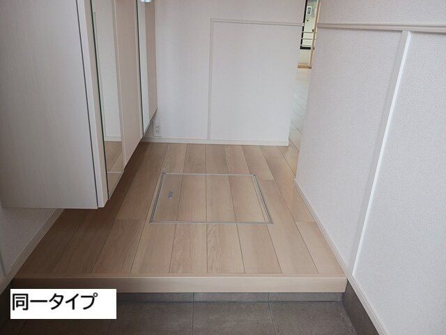 カーサ・コルーテ福の玄関