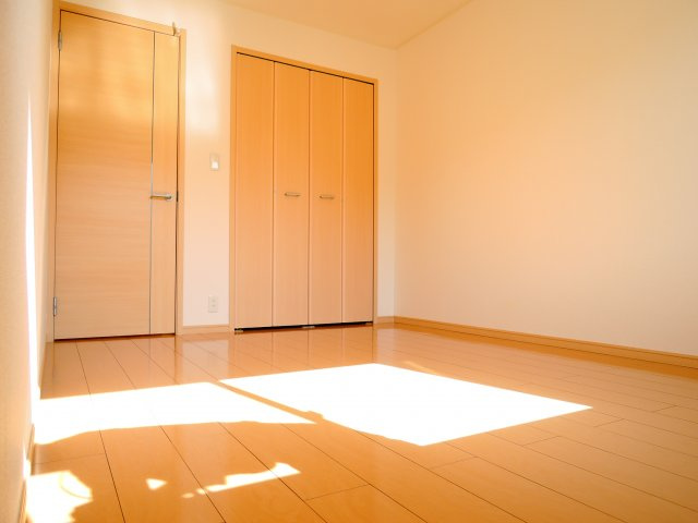 エアリーレジデンス芝生の子供部屋