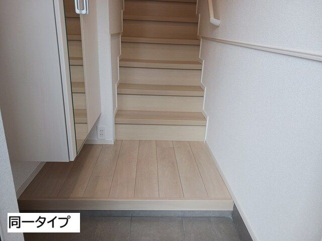 カーサ・コルーテ福の玄関