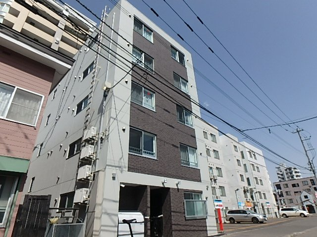 ラフィーネ学園前Ⅲ