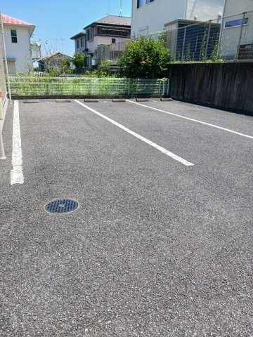 フローラル　ヒルの駐車場
