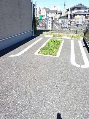 Ｓｈｉｎｉｎｇ　Ｃｏｕｒｔの駐車場