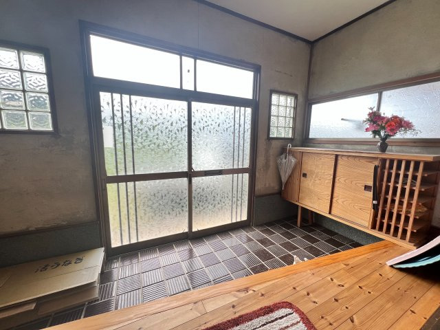玖珠町大字山浦　原野畑あり　４LDK　2階建の玄関