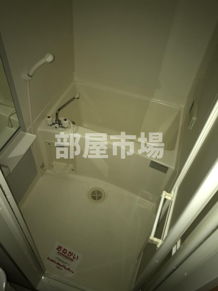 パールピアスの浴室