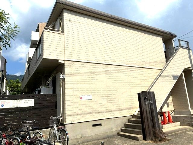 シュープリームセイの外観