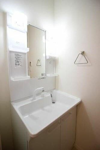 クレスティークメゾンの独立洗面台|使いやすい独立洗面台です