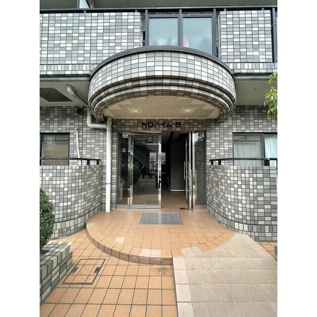 ＮＤハイム８のエントランス|落ち着いたエントランスです