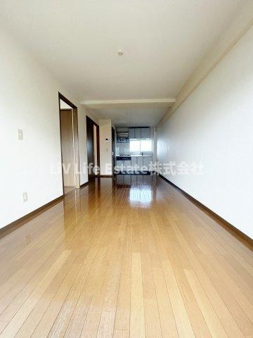 オリーブガーデンの居間・リビング