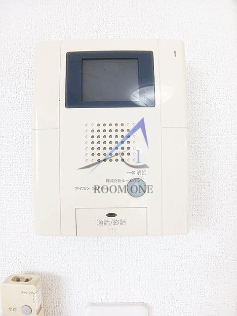 アンシエスタのセキュリティ|モニター付きインターホンです。