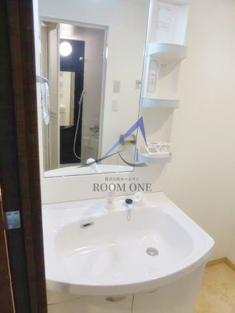 GENOVIA板橋本町green wallの洗面所|洗面台です。