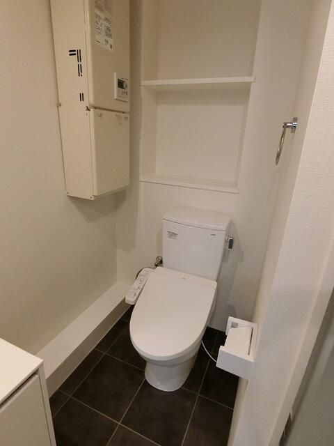 ＳＯＵ祐天寺のトイレ|落ち着いた色調のトイレです