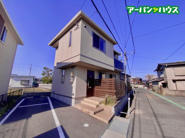 アングリアの外観