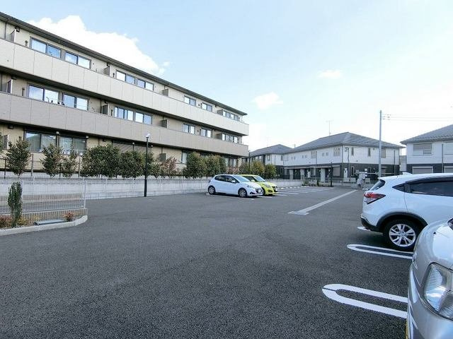 エミュレーヌ　Ａの駐車場|駐車場です