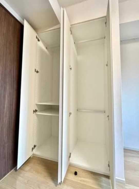 ステラメゾン三軒茶屋　駅近　独立洗面台　オートロックの収納