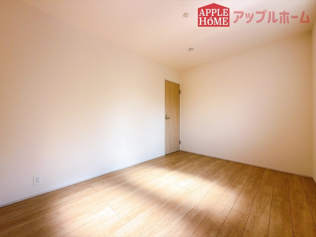 [新築住宅] 熊谷市拾六間 全1棟の洋室|居室は全室収納あり！たっぷりある収納活用でお部屋もキレイを保てます♪