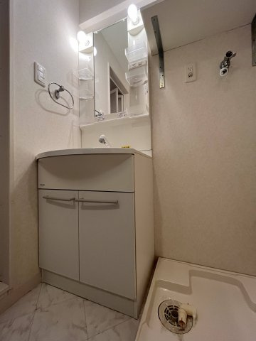 Dolce Vita 難波南の独立洗面台|ドルチェヴィータ難波南　洗面脱衣所