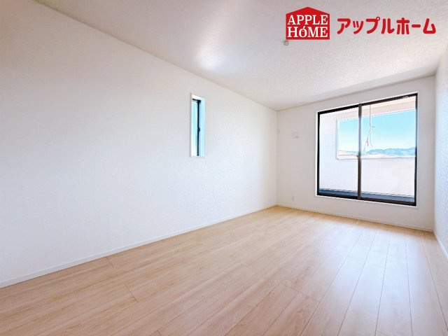 [新築住宅] 本庄市児玉町金屋 第7 全2棟の洋室|２階居室は全室収納あり！たっぷりある収納活用でお部屋もキレイを保てます♪