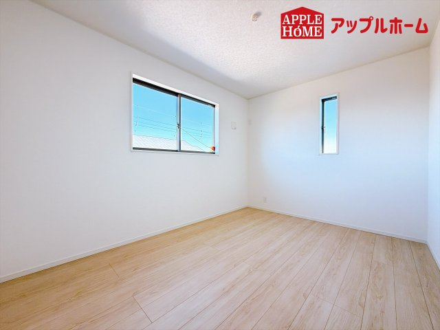 [新築住宅] 本庄市児玉町金屋 第7 全2棟の洋室|２階居室は全室収納あり！たっぷりある収納活用でお部屋もキレイを保てます♪