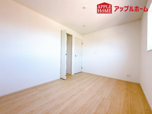 [新築住宅] 本庄市児玉町金屋 第7 全2棟の洋室|２階居室は全室収納あり！たっぷりある収納活用でお部屋もキレイを保てます♪