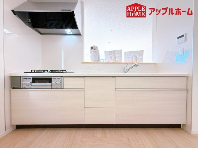 [新築住宅] 本庄市児玉町金屋 第7 全2棟のキッチン|見栄えもよくお手入れもスムーズに出来ます。豊富な収納力もございますので、キッチンスペースをスッキリとお使い頂けそうです。