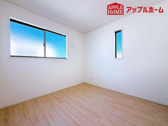 [新築住宅] 本庄市小島 第6 全2棟の洋室|２階居室は全室収納あり！たっぷりある収納活用でお部屋もキレイを保てます♪