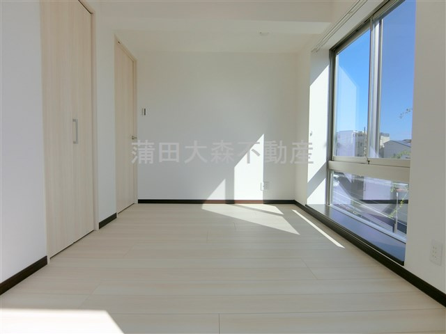 Lares Westの内装|洋室5.5帖