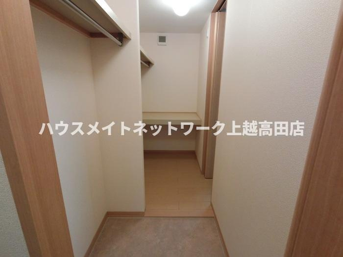 サンフラワー　Ａの玄関|玄関