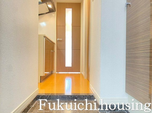 ヴァレッシア桜上水駅前シティの玄関