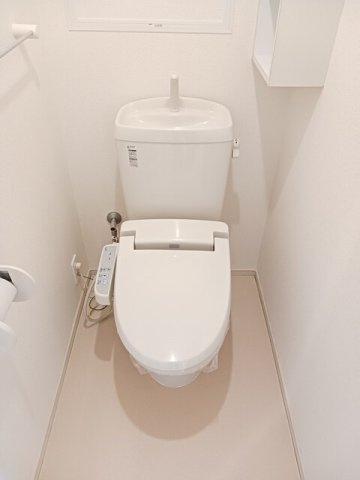 ウィンドミルのトイレ|落ち着いた色調のトイレです