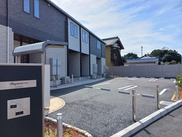 リクワイヤドⅤの駐車場|駐車場があるので、車を買う予定の方も安心です