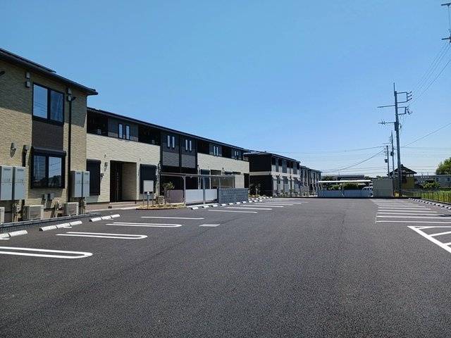 ヒカルサつくば要ウエストⅠの駐車場|駐車場があるので、車を買う予定の方も安心です