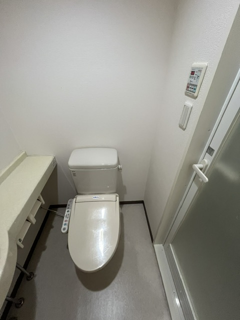 千代田区岩本町２丁目の賃貸マンションのトイレ