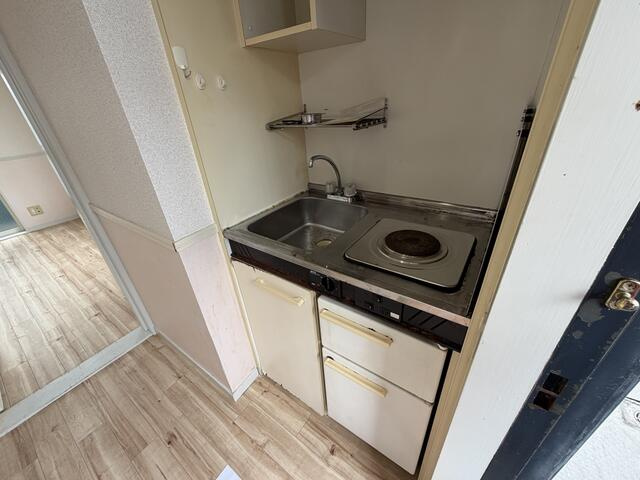 ＰＡＬＡＣＩＯ　ＭＡＴＳＵＤＯ　１６５０のキッチン