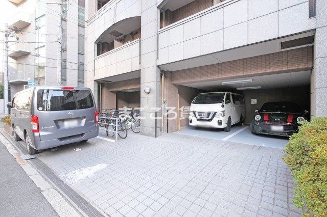 【駐車場】