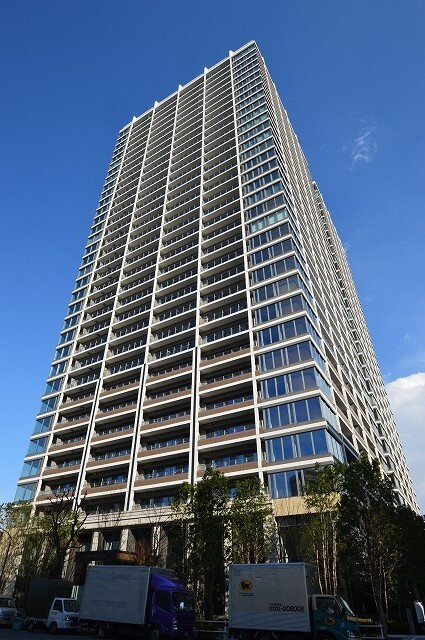 GLOBAL FRONT TOWER