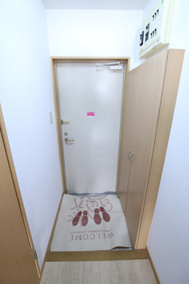※別室参考写真です。★すっきりとした玄関スペース★