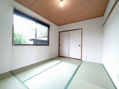 収納が2か所ある和室です
