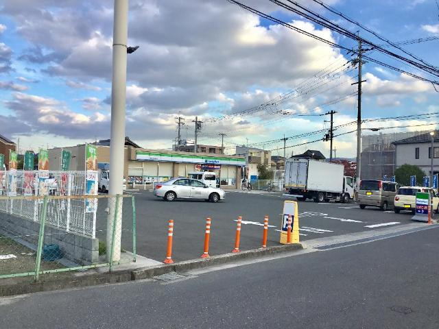 ティエラの周辺|ファミリーマート寝屋川黒原橘町店まで1,356ｍ