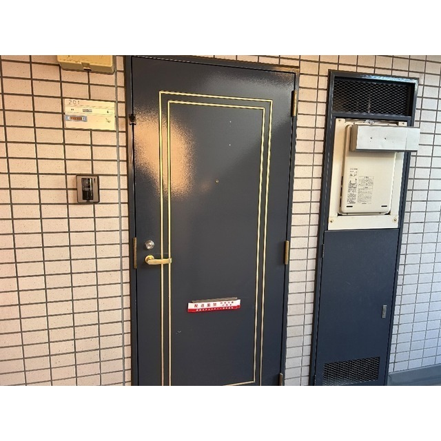 ワコーレエレガンス西新井の玄関