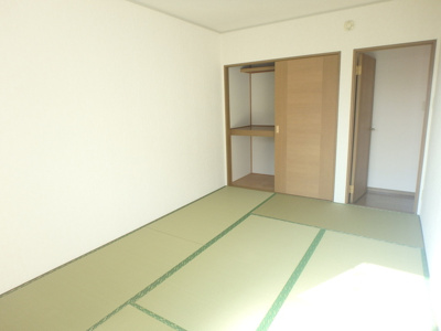 収納付きの和室６帖