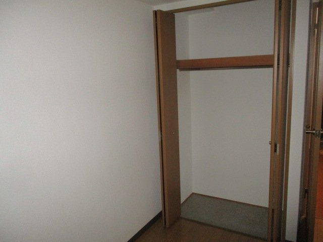 メゾンエクレーレ新宿西戸山の収納|クローゼット