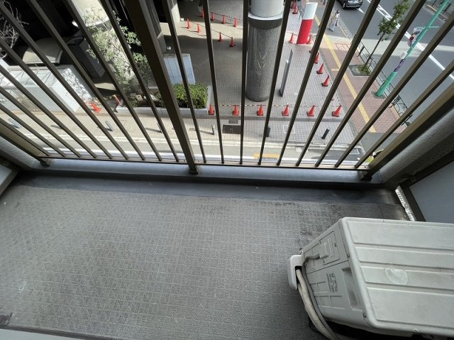 メゾンエクレーレ新宿西戸山のバルコニー