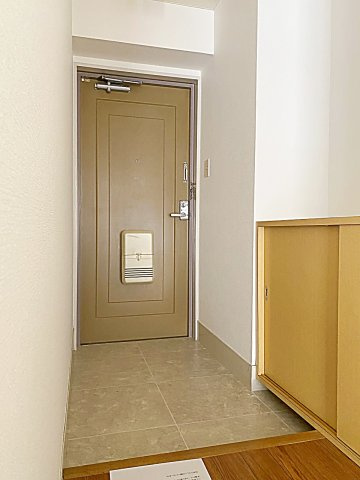 プロクシィスクエア牧の原の玄関