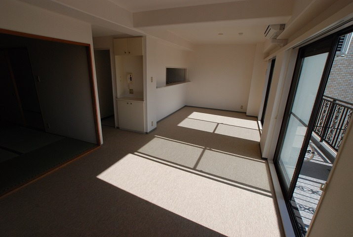 マンション掃部山公園の居間・リビング