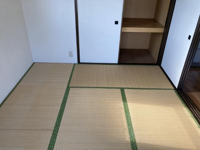 ウインズウメサトの内装
